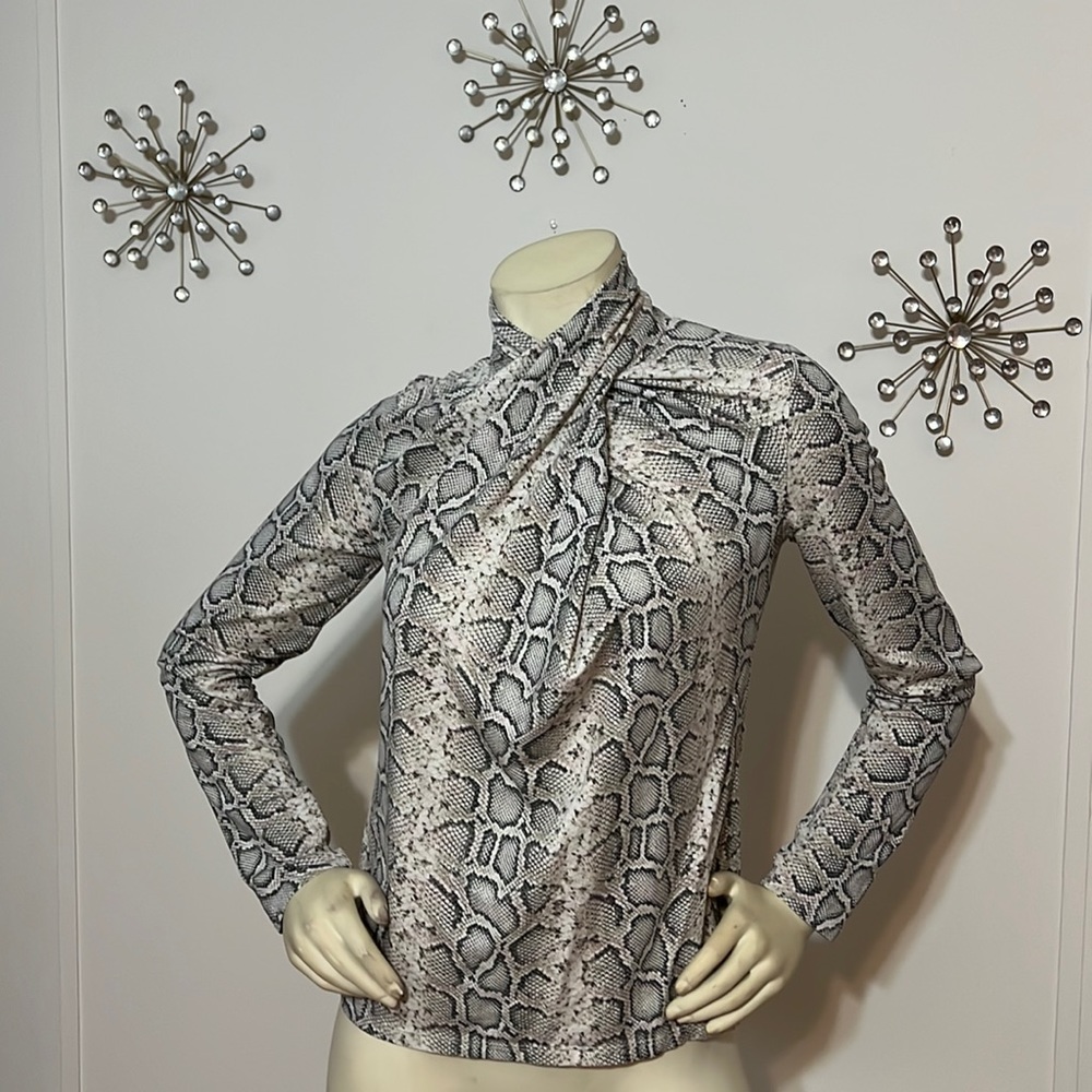 ELIE TAHARI Sneak Print Long Sleeve Blouse